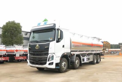 六東風(fēng)柳汽乘龍30.5方鋁合金運(yùn)油車
